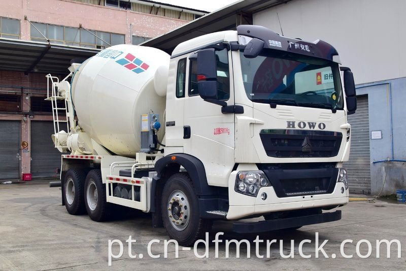 Howo T5g 340hp 6x4 Concrete Mixer Truck